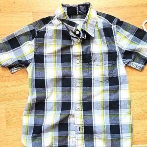 Wrangler Short Sleeve Button Down Shirt